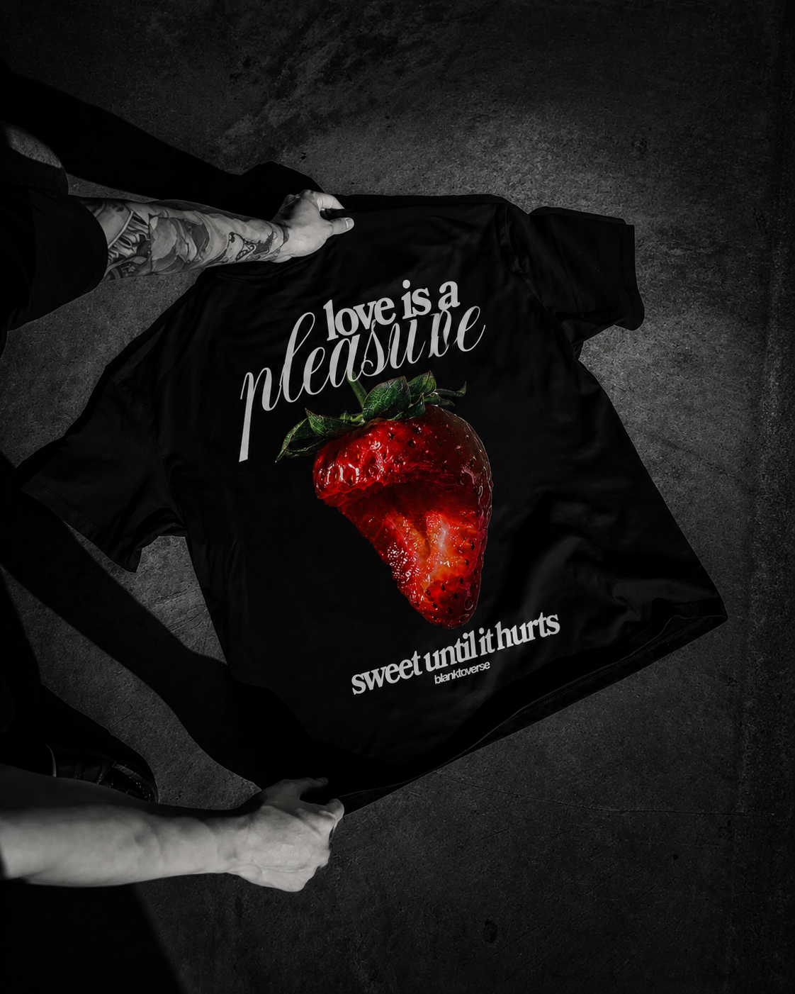 Love is a Pleasure (Dark Edition) – Terry Oversized Graphic Tee | Blanktoverse